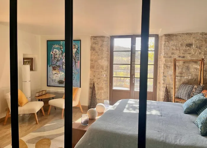 ベッド・アンド・ブレックファスト Maison Aurifat *